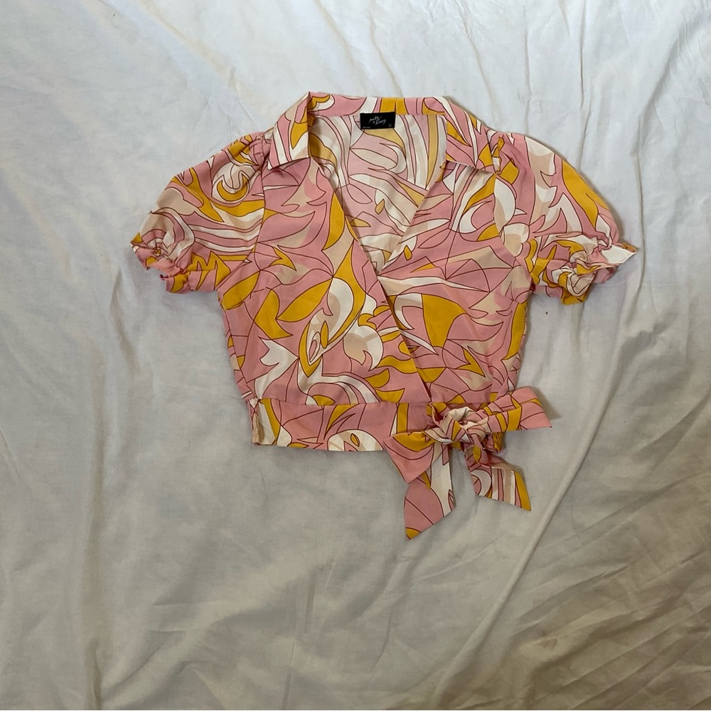 Milk and honey, size small, pink/white/yellow